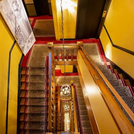 West End 4* Paris