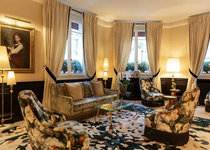 West-end 4*